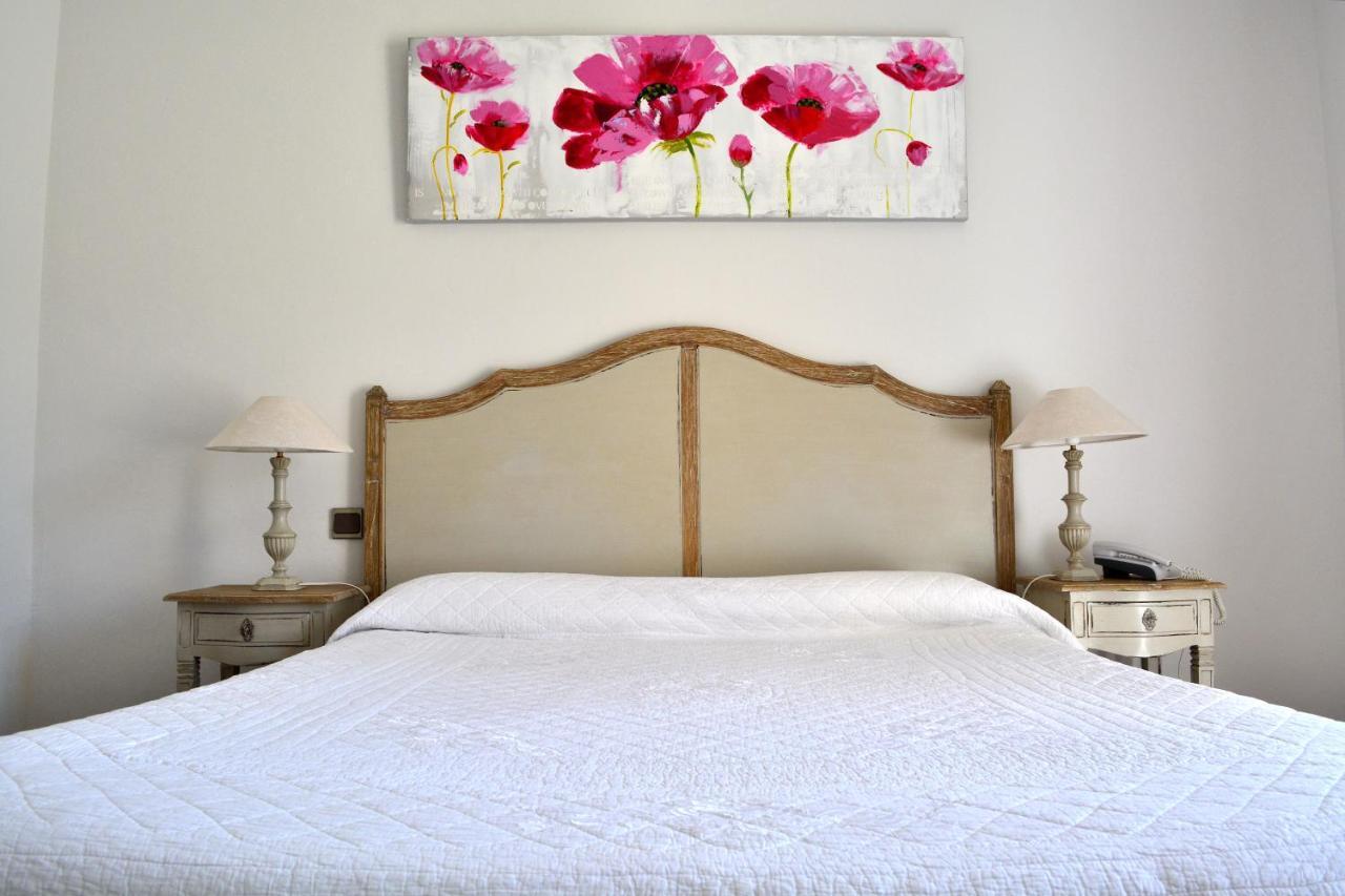 Hotel Le Colombier 穆斯捷-圣玛丽 外观 照片