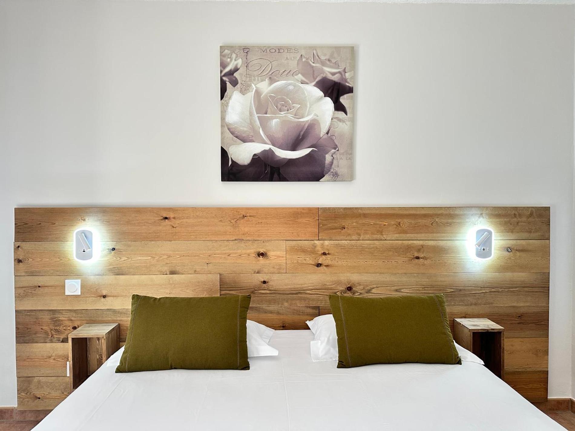 Hotel Le Colombier 穆斯捷-圣玛丽 外观 照片