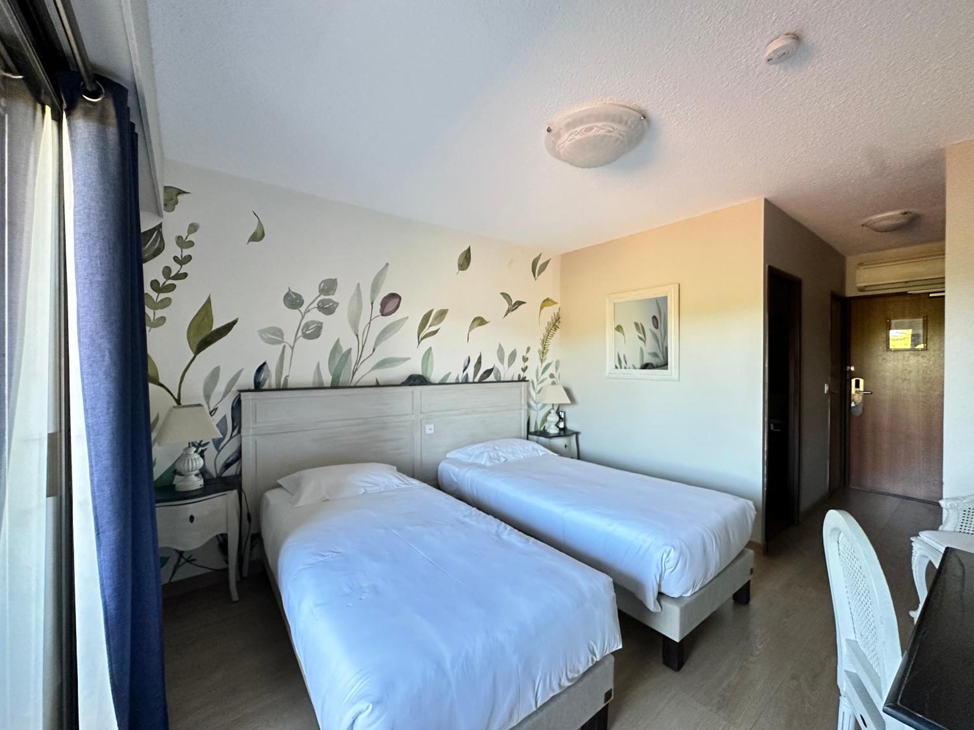 Hotel Le Colombier 穆斯捷-圣玛丽 外观 照片