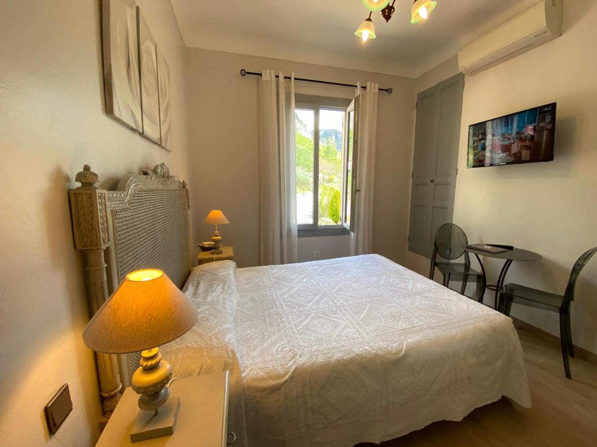 Hotel Le Colombier 穆斯捷-圣玛丽 外观 照片