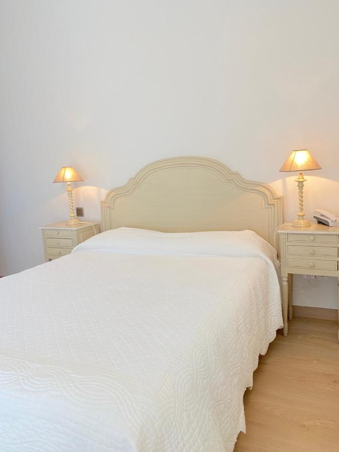 Hotel Le Colombier 穆斯捷-圣玛丽 外观 照片